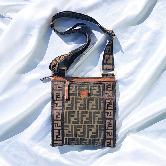 Fendi Handbags - 🐝SOLD FENDI ZUCCA MESSENGER CROSSBODY BAG🐝